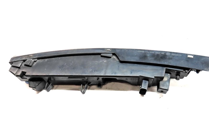 Thumbnail 6: 2012 PORSCHE CAYENNE (958) FRONT RIGHT PASSENGER MARKER TURN LIGHT SIGNAL LAMP