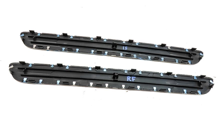 Thumbnail 5: 2011 PORSCHE CAYENNE (958) FRONT LEFT & RIGHT DOOR SILL SCUFF TRIM SET/2