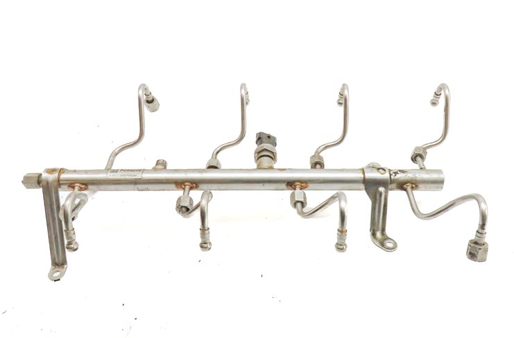 Thumbnail 4: 11 PORSCHE CAYENNE 958 4.8L M48.02 NON TURBO ENGINE FUEL INJECTOR RAIL w/ LINES