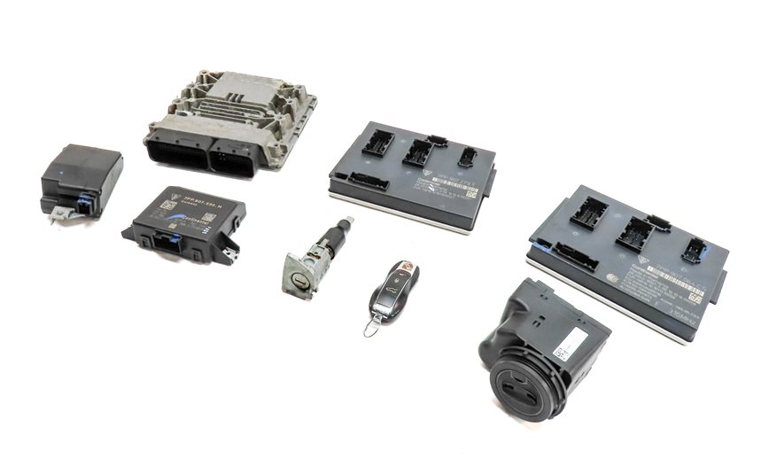 11-14 PORSCHE CAYENNE (958) 4.8L NON-TURBO ENGINE ECM IMMOBILIZER MODULE KEY SET