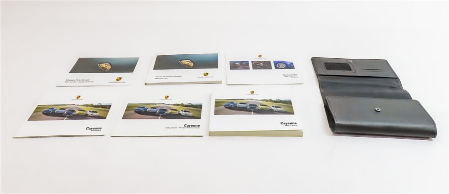 Thumbnail 2: 2011 PORSCHE CAYENNE (958) 4.8L M48.02 NON TURBO ENGINE OWNERS MANUAL SET w/CASE