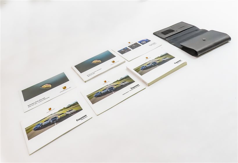 Thumbnail 3: 2011 PORSCHE CAYENNE (958) 4.8L M48.02 NON TURBO ENGINE OWNERS MANUAL SET w/CASE