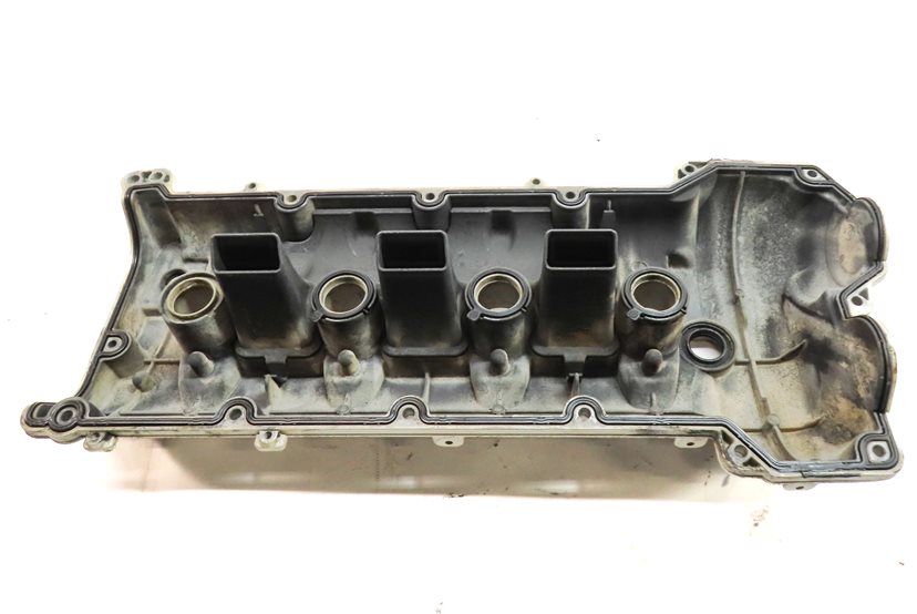 Thumbnail 6: 2010-2018 PORSCHE CAYENNE PANAMERA (958 970 G1) 4.8L V8 ENGINE LEFT VALVE COVER