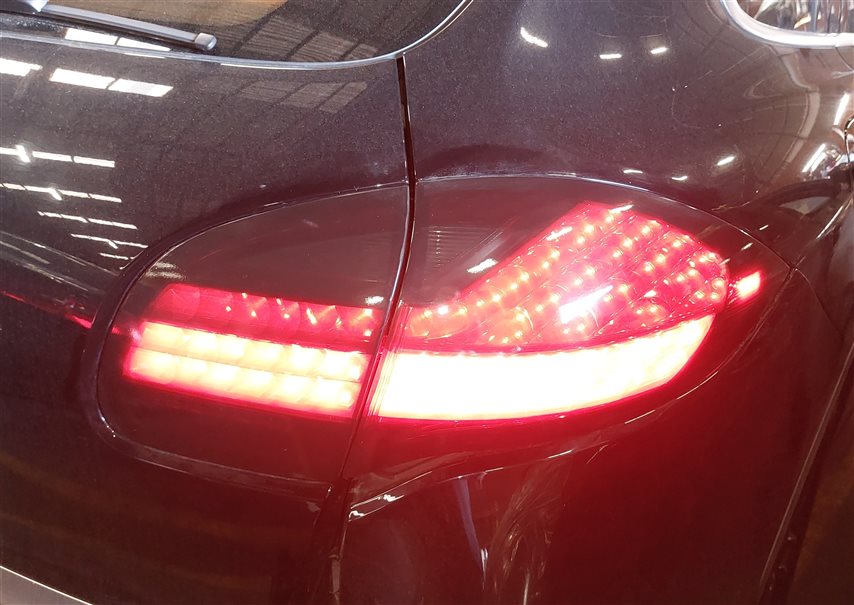 Thumbnail 2: 11-14 PORSCHE CAYENNE (958) REAR LEFT DRIVER TAILLIGHT BRAKE LIGHT LAMP (SMOKED)