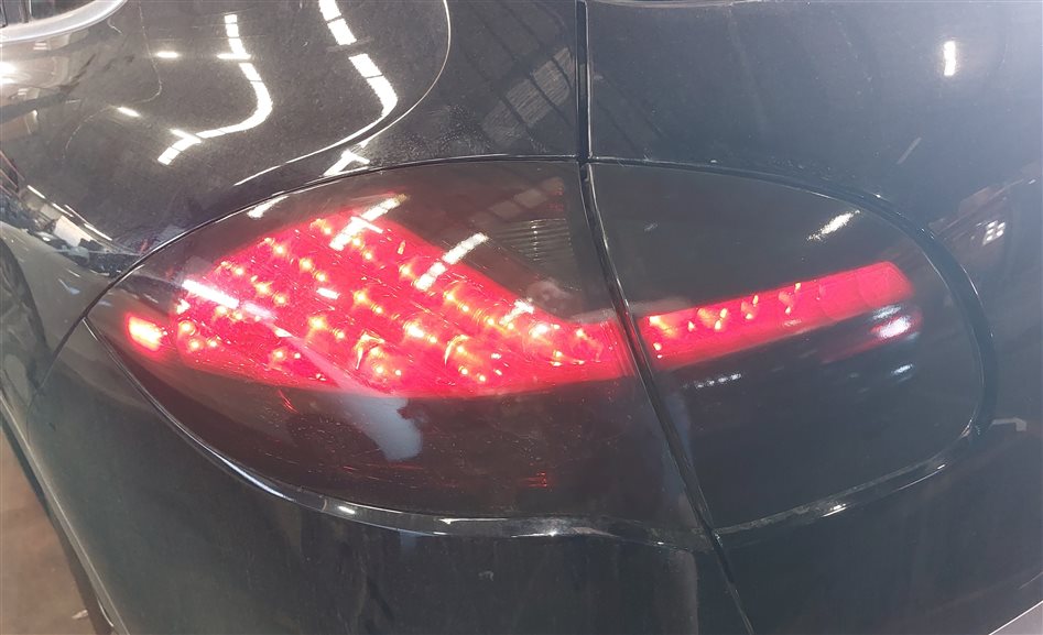 Thumbnail 5: 11-14 PORSCHE CAYENNE (958) REAR LEFT DRIVER TAILLIGHT BRAKE LIGHT LAMP (SMOKED)