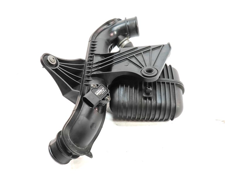 Thumbnail 3: 2014 AUDI A6 (C7 4G) 2.0L (CAED) ENGINE INTERCOOLER PRESSURE PIPE w/ DAMPER BOX