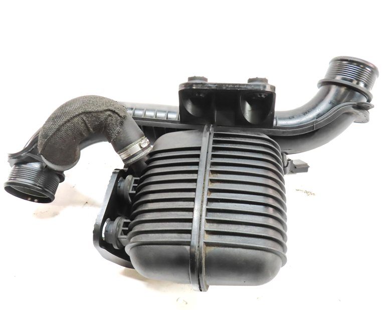 Thumbnail 6: 2014 AUDI A6 (C7 4G) 2.0L (CAED) ENGINE INTERCOOLER PRESSURE PIPE w/ DAMPER BOX