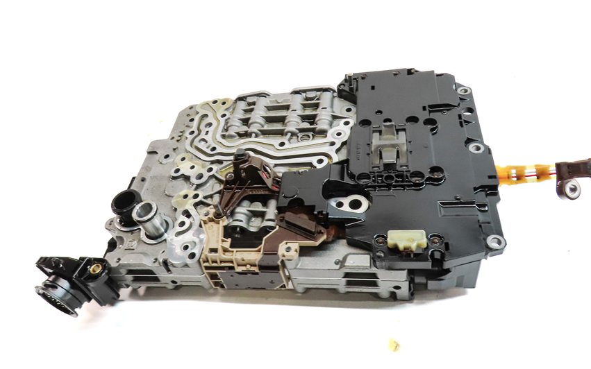 Thumbnail 2: 13-15 AUDI A6 (C7) 2.0L AWD QUATTRO NGR AUTO AUTOMATIC TRANSMISSION VALVE BODY