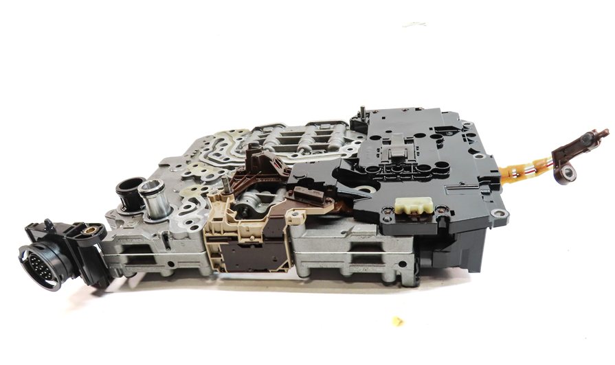 Thumbnail 3: 13-15 AUDI A6 (C7) 2.0L AWD QUATTRO NGR AUTO AUTOMATIC TRANSMISSION VALVE BODY
