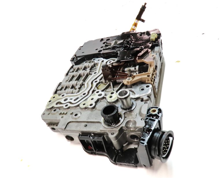 Thumbnail 5: 13-15 AUDI A6 (C7) 2.0L AWD QUATTRO NGR AUTO AUTOMATIC TRANSMISSION VALVE BODY