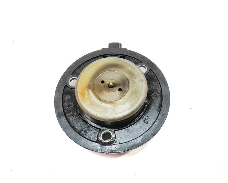 Thumbnail 3: 2014 AUDI A6 (C7 4G) 2.0L (CAED) ENGINE VARIABLE VALVE TIMING MAGNET SOLENOID