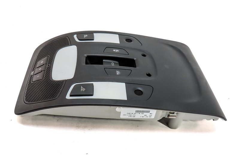 Thumbnail 3: 2012-2018 AUDI A6 (C7) FRONT DOMELIGHT MAP READING DOME LIGHT LAMP (Black)