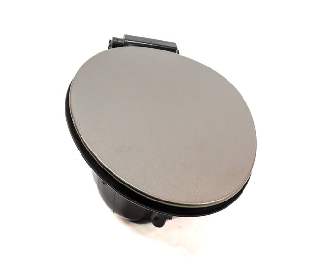 Thumbnail 3: 15-19 LAND ROVER DISCOVER SPORT (L550) FUEL TANK DOOR LID & HOUSING (Kaikoura)