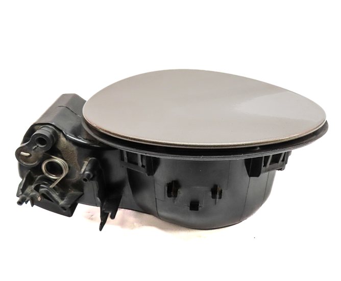 Thumbnail 4: 15-19 LAND ROVER DISCOVER SPORT (L550) FUEL TANK DOOR LID & HOUSING (Kaikoura)