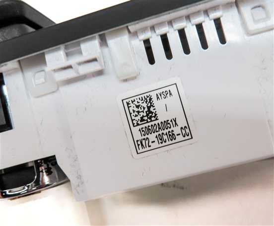 Thumbnail 5: 2016 LAND ROVER DISCOVERY SPORT (L550) AUX IN USB 12V POWER SUPPLY JACK PANEL