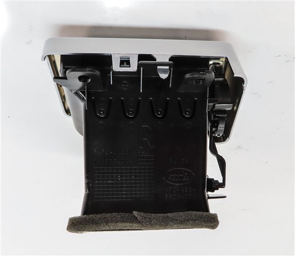 Thumbnail 5: 2016 ROVER DISCOVERY SPORT (L550) FRONT RIGHT PASSENGER DASH HEAT AIR AC VENT