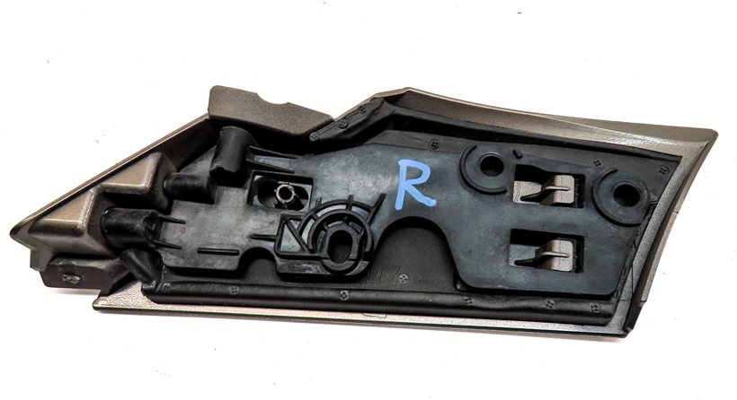 Thumbnail 5: 2016 LAND ROVER DISCOVERY SPORT (L550) RIGHT PASSENGER PILLAR TRIM MOULDING