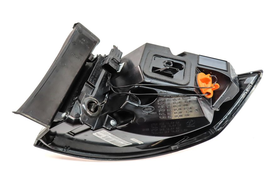 Thumbnail 5: 15-19 LAND ROVER DISCOVERY SPORT (L550) REAR LEFT OUTER TAILLIGHT TAIL LAMP (SE)
