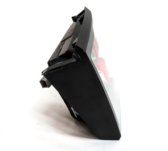 Thumbnail 4: 15-19 LAND ROVER DISCOVERY SPORT L550 REAR RIGHT INNER TAILLIGHT TAIL LAMP (SE)