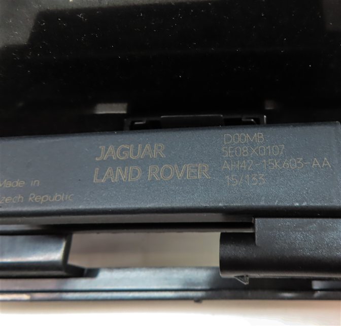 Thumbnail 10: 2016 LAND ROVER DISCOVERY SPORT (L550) FRONT CENTER DASH HEAT AIR AC VENT w/TRIM