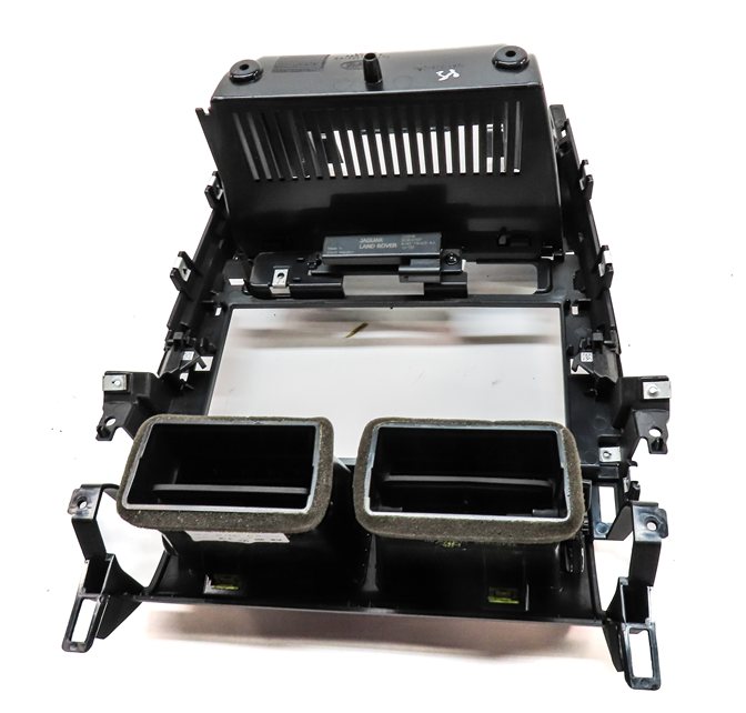 Thumbnail 6: 2016 LAND ROVER DISCOVERY SPORT (L550) FRONT CENTER DASH HEAT AIR AC VENT w/TRIM