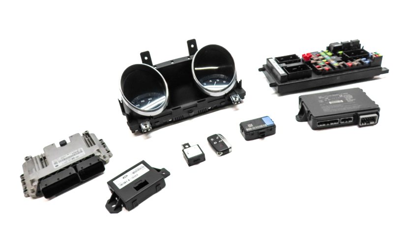 Thumbnail 4: 16 DISCOVERY SPORT L550 2.0L SPEEDOMETER BODY ECM ECU ENGINE MODULE & KEY SET