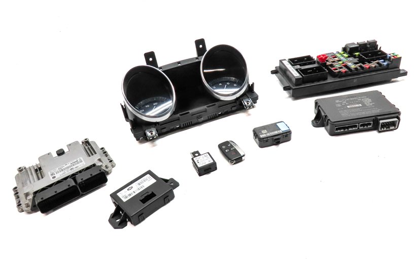 Thumbnail 5: 16 DISCOVERY SPORT L550 2.0L SPEEDOMETER BODY ECM ECU ENGINE MODULE & KEY SET