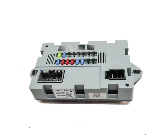 Thumbnail 2: 2016 LAND ROVER DISCOVERY SPORT (L550) CABIN FUSE RELAY CONTROL MODULE BOX