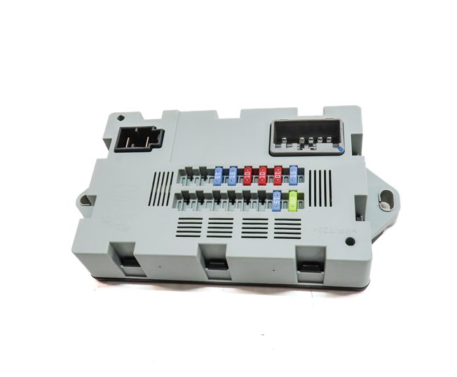Thumbnail 3: 2016 LAND ROVER DISCOVERY SPORT (L550) CABIN FUSE RELAY CONTROL MODULE BOX