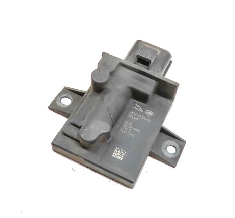 Thumbnail 1: 15-19 JAGUAR E-PACE F-PACE XE XF / LAND ROVER DISCOVERY SPORT - FUEL PUMP MODULE