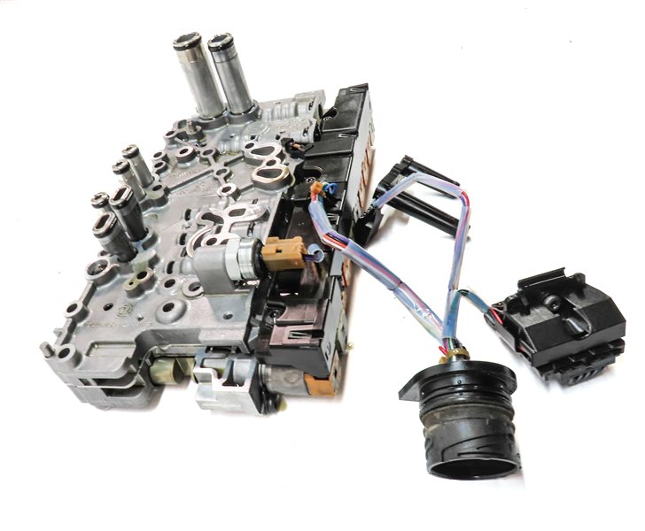 Thumbnail 5: 2014-2017 EVOQUE DISCOVERY SPORT (L538 L550) 9HP-48 AUTO TRANSMISSION VALVE BODY