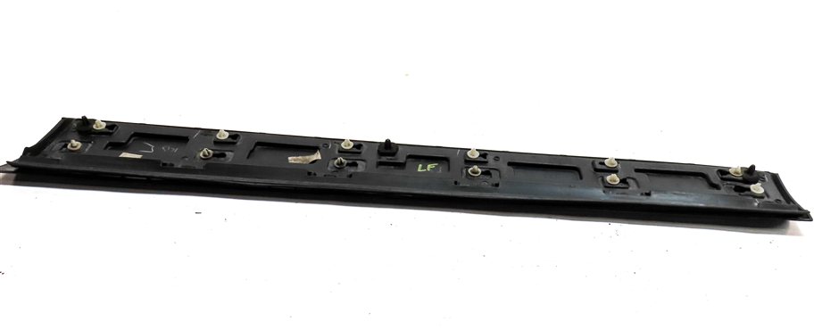 Thumbnail 7: 2015-2019 LAND ROVER DISCOVER SPORT (L550) FRONT LEFT DRIVER DOOR MOULDING TRIM