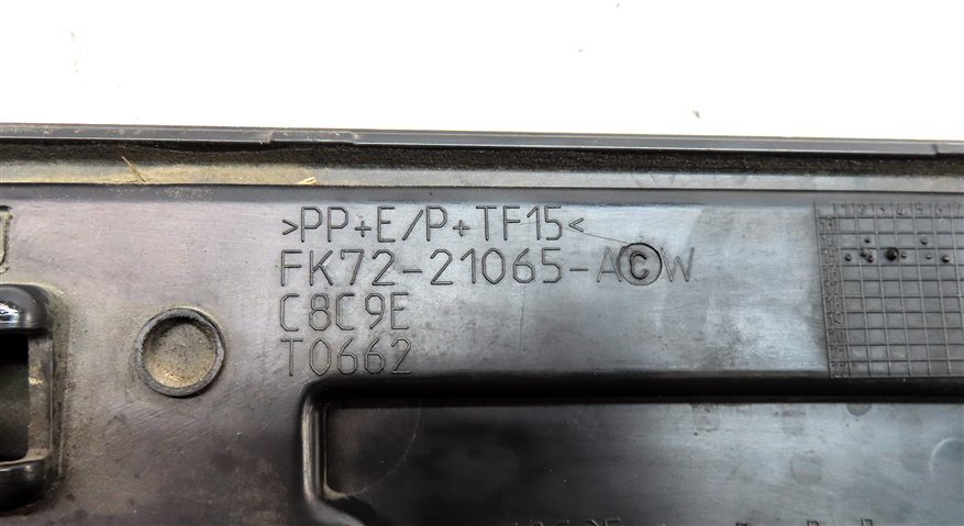 Thumbnail 8: 2015-2019 LAND ROVER DISCOVER SPORT (L550) FRONT LEFT DRIVER DOOR MOULDING TRIM