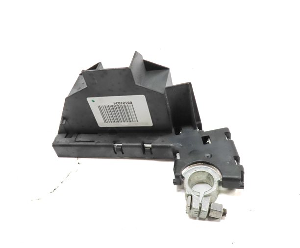 Thumbnail 2: 2011 AUDI A4 (B8 8K) 2.0L (CAEB) ENGINE NEGATIVE BATTERY CABLE TERMINAL RING