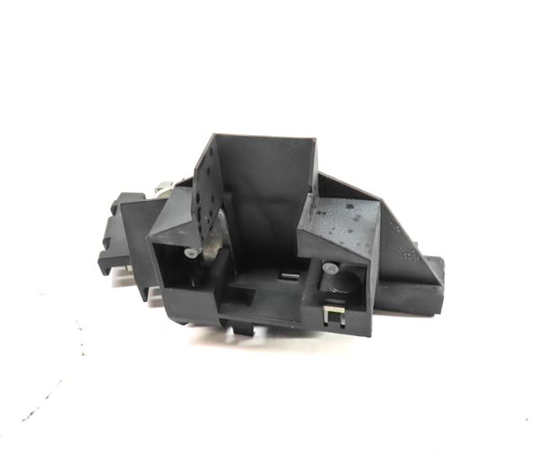 Thumbnail 3: 2011 AUDI A4 (B8 8K) 2.0L (CAEB) ENGINE NEGATIVE BATTERY CABLE TERMINAL RING