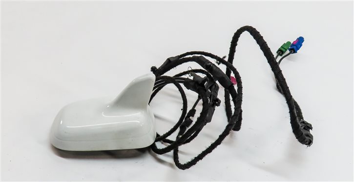 Thumbnail 4: 09-12 AUDI A4 S4 (B8 8K) AM/FM RADIO STEREO PHONE ROOF SHARK FIN ANTENNA (White)