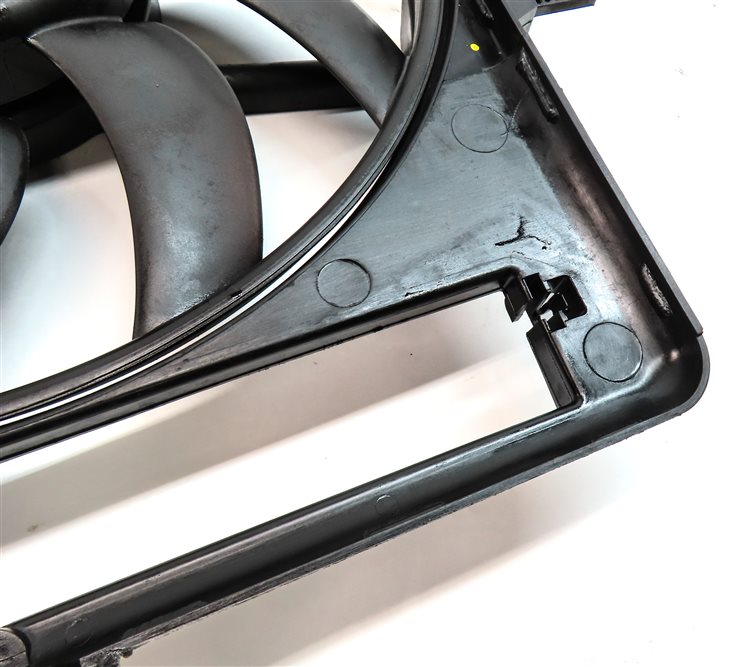 Thumbnail 7: 09-17 AUDI A4 A5 Q5 S4 (B8 8T 8R) 2.0L 3.0L 3.2L RADIATOR COOLING FAN w/ SHROUD