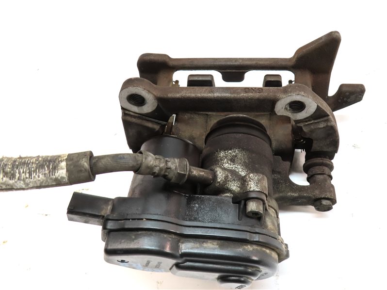 Thumbnail 5: 2009-2017 AUDI A4 A5 Q5 ALLROAD (B8 8T 8K 8R) REAR RIGHT PASSENGER BRAKE CALIPER