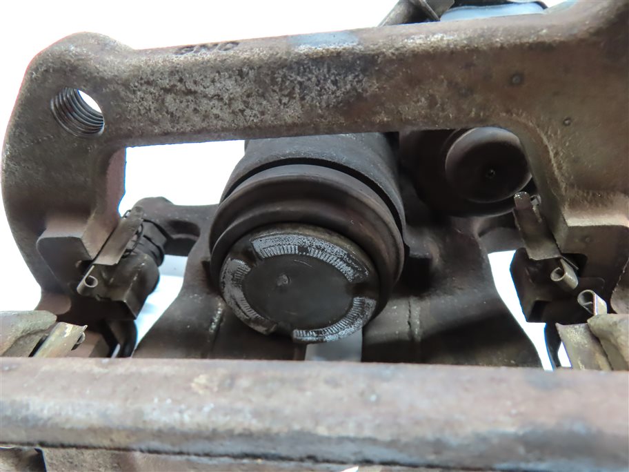 Thumbnail 7: 2009-2017 AUDI A4 A5 Q5 ALLROAD (B8 8T 8K 8R) REAR RIGHT PASSENGER BRAKE CALIPER
