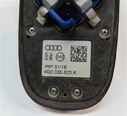 Thumbnail 6: 2017 AUDI A6 (C7 4G) RADIO STEREO RECEPTION ROOF MOUNT SHARK FIN ANTENNA (Blue)