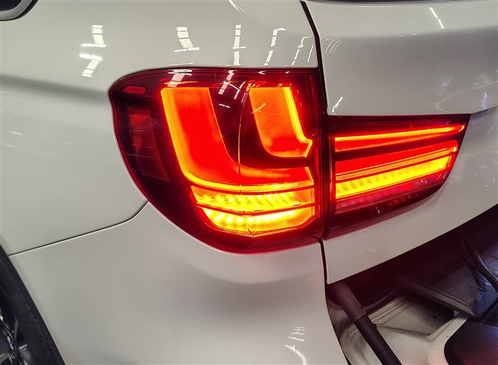 Thumbnail 2: 2014-2018 BMW X5 X5M ///M (F15 F85) LEFT DRIVER REAR INNER TAILLIGHT LIGHT LAMP