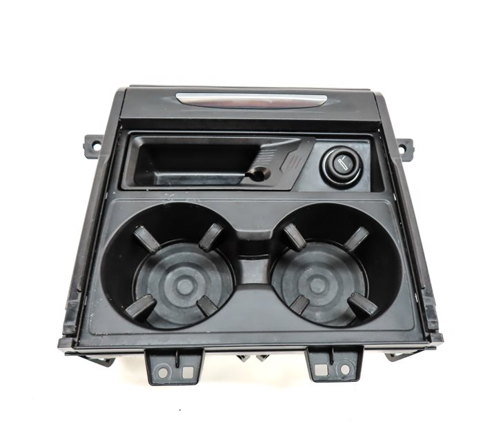 Thumbnail 5: 2018 BMW X5 (F15) FRONT CENTER CONSOLE DUAL CUPHOLDER w/ 12V POWER OUTLET