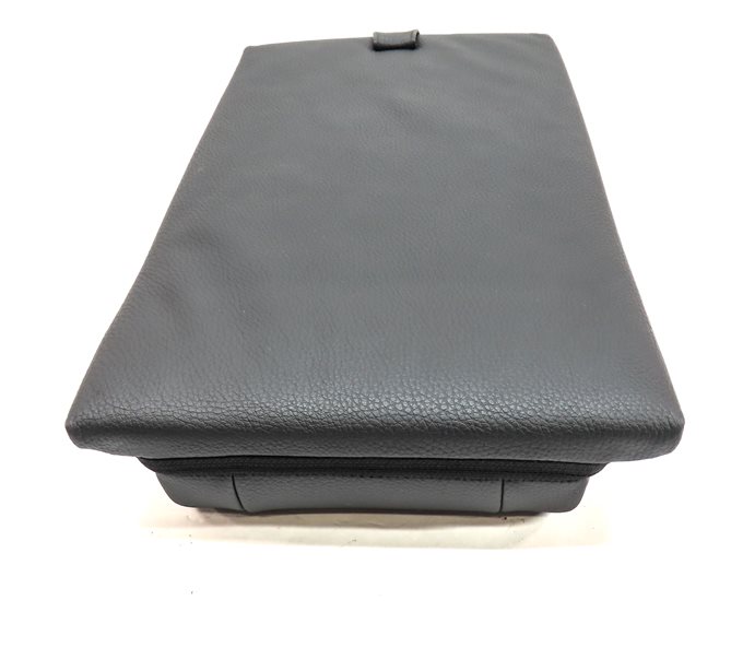 Thumbnail 4: 14-18 BMW X5 F15 REAR CENTER FOLDING SEAT BACK ARMREST DUAL CUPHOLDER (Black)
