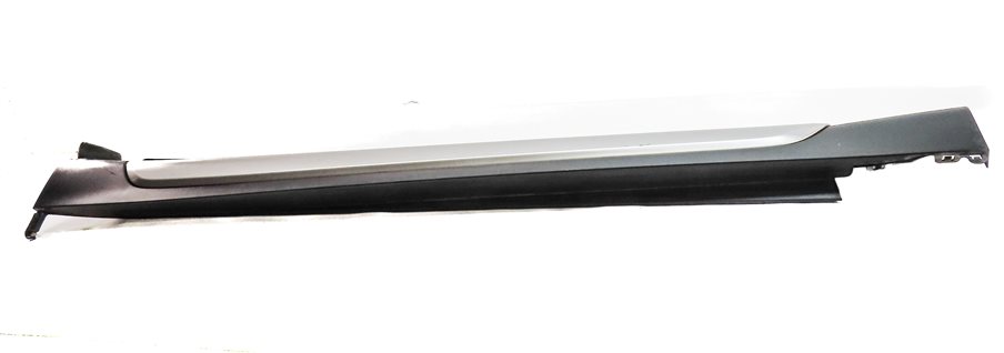 Thumbnail 2: 2018 BMW X5 (F15) LEFT DRIVER ROCKER PANEL TRIM MOULDING (BLACK/SILVER)