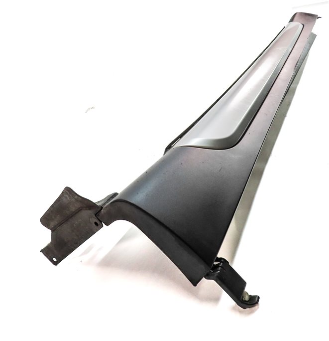 Thumbnail 4: 2018 BMW X5 (F15) LEFT DRIVER ROCKER PANEL TRIM MOULDING (BLACK/SILVER)