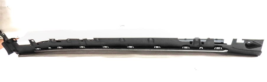Thumbnail 7: 2018 BMW X5 (F15) LEFT DRIVER ROCKER PANEL TRIM MOULDING (BLACK/SILVER)