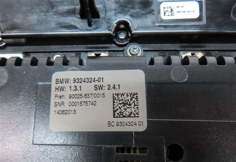 Thumbnail 7: 11-16 BMW 5 M5 SERIES (F10) HEATER A/C TEMPERATURE & RADIO CONTROL PANEL (BEIGE)
