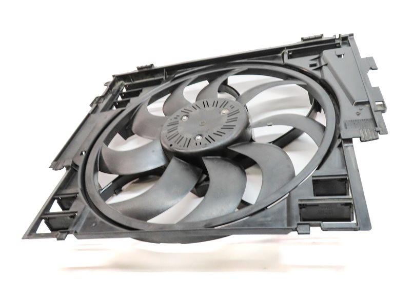 Thumbnail 2: 2012-2016 BMW 528i (F10) RADIATOR 600 WATT ELECTRIC COOLING FAN w/ SHROUD