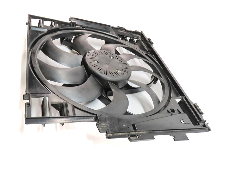 Thumbnail 3: 2012-2016 BMW 528i (F10) RADIATOR 600 WATT ELECTRIC COOLING FAN w/ SHROUD