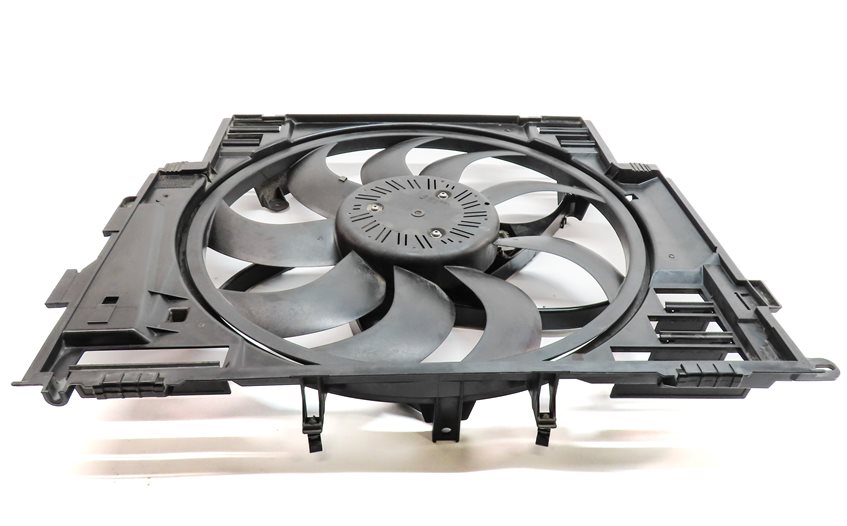 Thumbnail 6: 2012-2016 BMW 528i (F10) RADIATOR 600 WATT ELECTRIC COOLING FAN w/ SHROUD